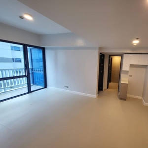 38 Park Avenue, 1 Bedroom Corner Unit with balcony for sale at Cebu City