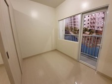 1 Bedroom w/ balcony Condominium in Paranaque across NAIA T1