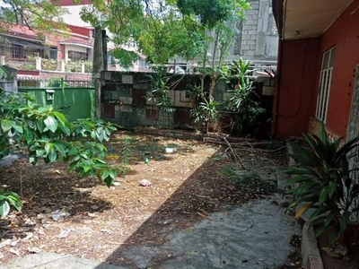 213sqm lot with 1 story building near EDSA and SM North