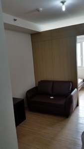 Fully furnished 1 Bedroom Condo 5 Minutes away from BGC, Mckinley hills