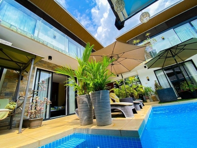 6 Bedroom Bali Inspired Rest House for Sale