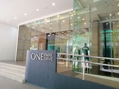 130 sqm Commercial Office space for sale or for rent in One Park drive, BGC