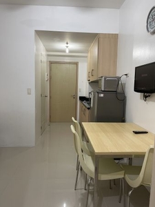 2BR Condo unit fully furnished for rent in Field Residences, Parañaque