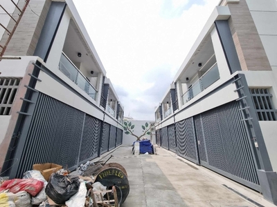 Townhouse For Sale In Ayala Heights, Quezon City