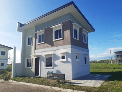 Villa For Sale In Manibaug Paralaya, Porac
