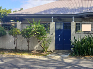 Bungalow House For Rent In BF Homes Paranaque