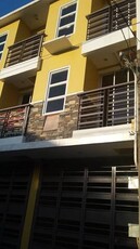 Sampaloc, Manila, Townhouse For Rent