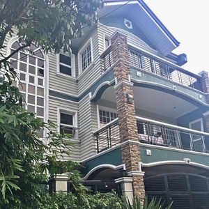 3-Storey w/ Attic Beautiful Family House for sale near SM Fairview, Quezon City