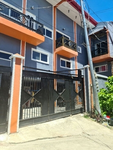 3 Unit Townhouses Inside Subdivision 10 bedroom for 12m