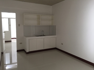 Apartment For Rent In Pinyahan, Quezon City