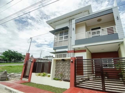 Brandnew Fully-furnished house and lot in an Exclusive subdivision