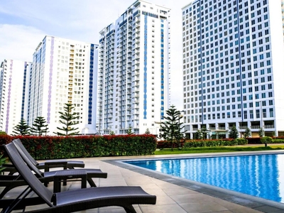 For rent 1 Bedroom Condo Unit at Wind Residences Tagaytay. Good view of City.