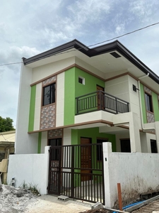 East Fairview House and Lot 3 Bedrooms, 3 Toilet and Bath, Quezon City For Sale