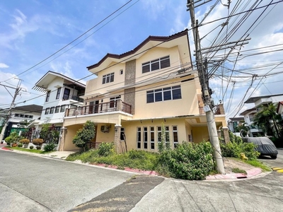 House For Sale In Fort Bonifacio, Taguig