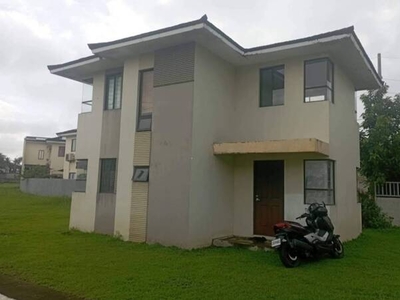 Townhouse For Rent In Dakila, Malolos