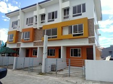 Brandnew Elegant 3Storey House and Lot For Sale Near C5 Extension Las Pi?as