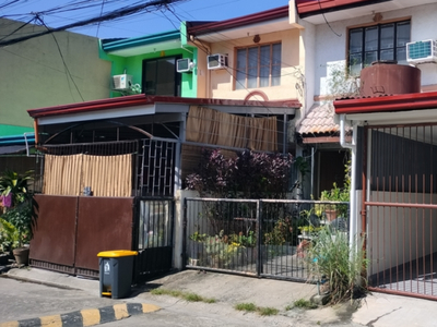 2-Storey Pre-owned Newly Renovated Modern Townhouse in BF International, Las Pinas City.