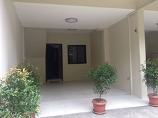 compound type townhouse in Cubao Quezon City with 1 car garage