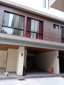 compound type townhouse with 1 car garage in Quezon City near E.Rodriguez