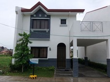 Single Attached 3BR with balcony House and Lot near Tagaytay