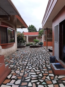 Well maintained Bungalow House in Sharina Heights