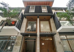 Luxurious 5th Storey Townhouse w/ Elevator in Tomas Morato QC