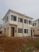 Townhouse 3 bedrooms preselling