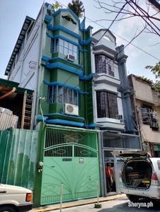 Modern Townhouse for sale in San Andres Bukid, Manila near Skyway