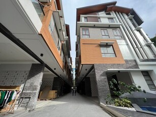 San Miguel, Manila, Townhouse For Sale