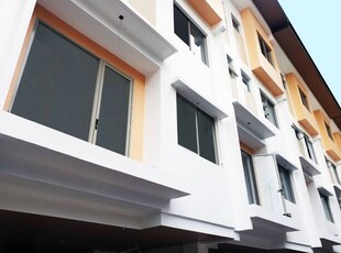 South Triangle, Quezon, Townhouse For Sale