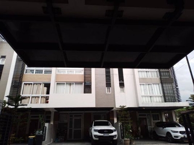 Townhouse For Rent In Quezon City, Metro Manila