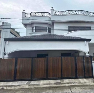 3 Storey 7BR 6T&B House For Sale in Presidents Heights, BF Homes, Parañaque
