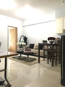 Condo For Sale In Mckinley Hill, Taguig