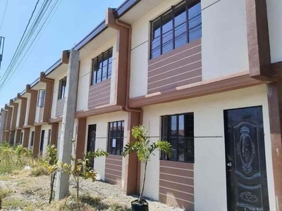 Townhouse For Sale In Malagasang I-c, Imus