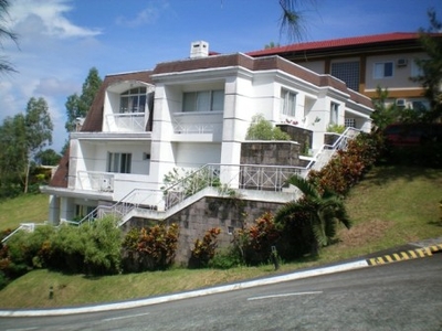 LUXURY M/LEVEL WITH LAKE VIEWS For Sale Philippines