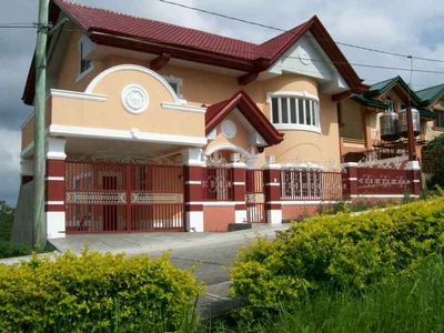 TAGAYTAY: New 6BR Family Home For Sale Philippines