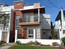 BRAND NEW MODERN HOUSE AND LOT IN BF RESORT
