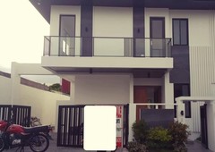 Modern Corner House and Lot in BF Homes Paranaque