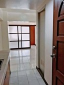 Nice high floor 1 Bedroom Condo with Balcony for Rent in Makati Cityland (MET3)