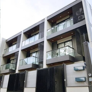 Townhouse For Sale In Bel-air, Makati