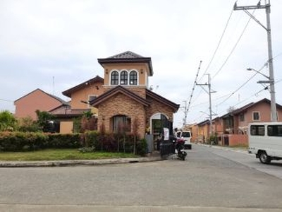 Cara with Balcony House and Lot for sale at Dasmariñas, Cavite