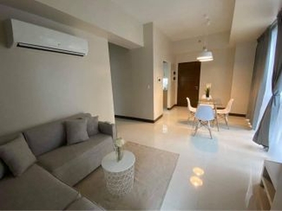 Fully Furnished 2 bedroom condo unit with nice view in BGC