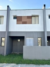 Townhouse For Sale In Santa Lucia, Capas