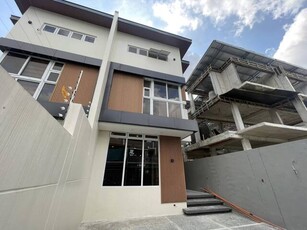 Ampid I, San Mateo, Townhouse For Sale
