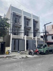 Bangkal, Makati, Townhouse For Sale