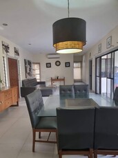 Cuayan, Angeles, Villa For Rent
