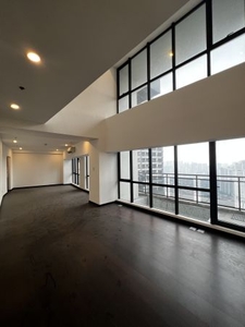 4BR Penthouse Condo For Sale in The Milano Residences, Makati