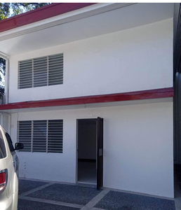 Townhouse For Rent In Pinyahan, Quezon City