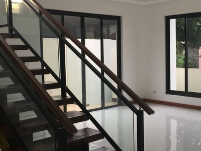 4BR House for Sale in BF THAI, Las Piñas