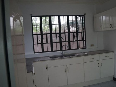 5BR House for Rent in Merville Subdivision, Parañaque